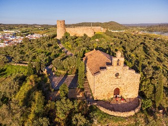 Zavirite u najmanji zamak u Evropi – ima samo 10 kvadratnih metara (VIDEO)