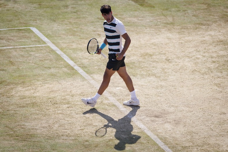 ŠPANAC NEMA NAMERU DA STANE Alkaras protutnjao do polufinala Kvinsa