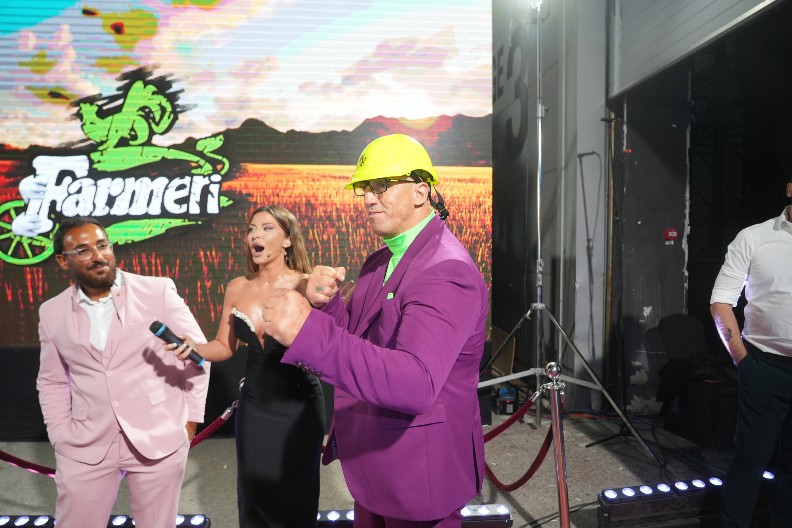 "SIROTINJO I BOGU SI TEŠKA" Kristijan Golubović se hvali novcem, uputio brutalnu poruku svima (FOTO)