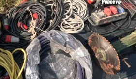 NA BUVLJAKU PRODAVAC POSEDOVAO BLAGO, A NIJE BIO SVESTAN! Kupac uzeo robu za 2.000 dinara, gore mreže zbog snimka iz Pančeva! (VIDEO)