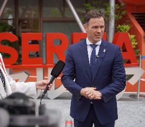 "PREGOVORI O NOVOM ODLAGANJU SANKCIJA NIS-U U TOKU" Mali u Osaki: Važno da u krizi između Irana i Izaela nastavi da radi (FOTO)