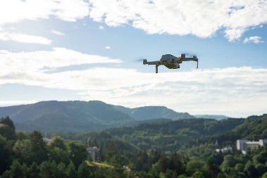 TAKO MALI, A TAKO MOĆAN Solarni dron sa rasponom krila Boinga 747 može da leti mesec dana (VIDEO)