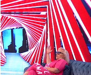 PEVAČICE SE POLIVALE VODOM USRED EMISIJE, HAOS ESKALIRAO, PA LETELE I STOLICE Voditeljka se jedva izvukla, a svađa nastala iz samo jednog razloga