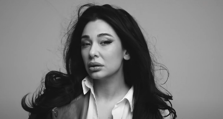 OVAKVU JE NIKADA NISTE ČULI! Sanja Vučić objavila trilogiju pesama, pa raspametila fanove (VIDEO)