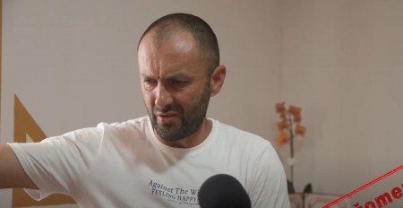 OTAC OSMORO DECE NA METI BLOKADERA – jer je branio biračko mesto! (VIDEO)