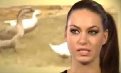 BILA JE NAJLEPŠA UČESNICA FARME, A ONDA JU JE ZADESILA TRAGEDIJA Nestala iz javnosti, evo kako danas izgleda Sara Trajanović (FOTO)