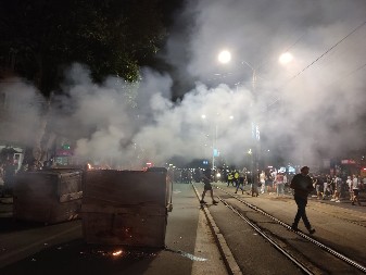 BLOKADERI NAPRAVILI MILIONSKU ŠTETU "Gradska čistoća" osuđuje neodgovorno i vandalsko ponašanje učesnika protesta (FOTO)