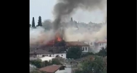 GORI OMILJENO LETOVALIŠTE SRBA! Evakuisani turisti, bukti požar u hotelu u Antaliji (VIDEO)