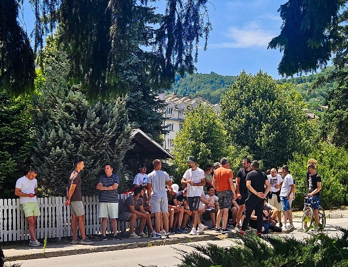 OSMATRAČNICA NA BIRAČKOM MESTU (FOTO/VIDEO)