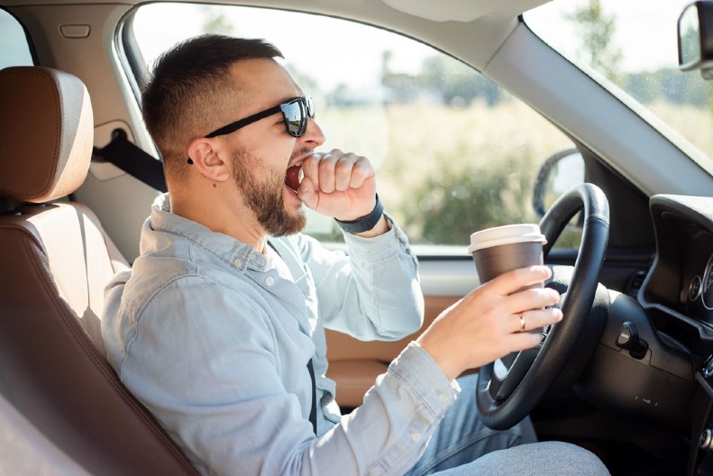 AKO STE U OVOM STANJU, NE SEDAJTE ZA VOLAN Može da bude veoma opasno - isto kao da ste pijani