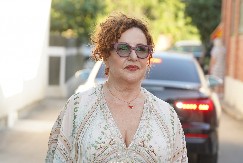 TAJNI BIZNIS ANE BEKUTE Pevačica vodi firmu koja zarađuje milione, evo koliko novca okreće!