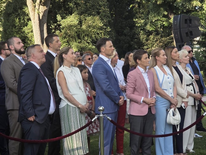 AMERIČKA AMBASADA SLAVI DAN NEZAVISNOSTI:  Ko je sve od zvaničnika Srbije prisustvovao? (FOTO)