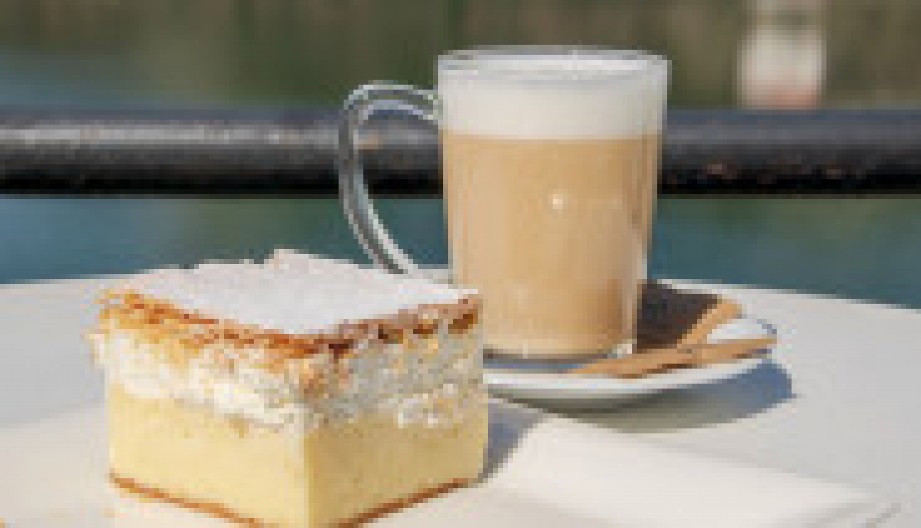 BLEDSKU KREMPITU JE TITO OBOŽAVAO Kremasta i lagana, a topi se u ustima