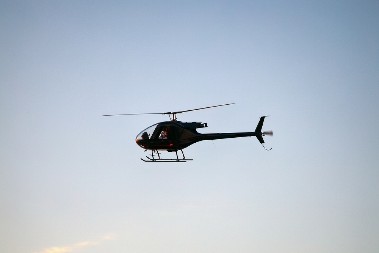 DRAMATIČNE SCENE NESREĆE KOD ŠIDA: DIGNUTI HELIKOPTERI DA SPASU POVREĐENE, JEDAN VOZAČ POGINUO Vatra kulja u blizini prelaza