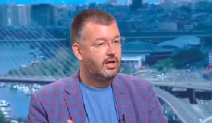 MOJA STUDENTKINJA RADI U KOCKARNICI 3 MESECA, A STUDENT U MESARI: Profesor Antić o blokadama - Sve više studenata ide na PRIVATNE FAKULTETE, nemaju svi milione