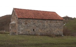 LAŽNI ALBANSKI "EPISKOP" NASILNO POKUŠAO DA ZAUZME SRPSKU CRKVU NA KOSOVU: Eparhija podnela treću prijavu