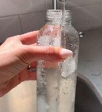 LEDENA VODA CEO DAN Kako da flašica ostane sveža i hladna i po najvećoj vrućini (video)