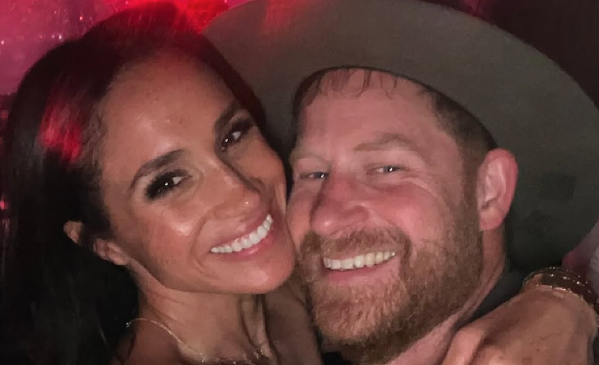 NIKAKVI DIJAMANTI I RASKOŠ Megan Markl i princ Hari ovako slave godišnjicu, uživaju u kolaču koji vole i Srbi