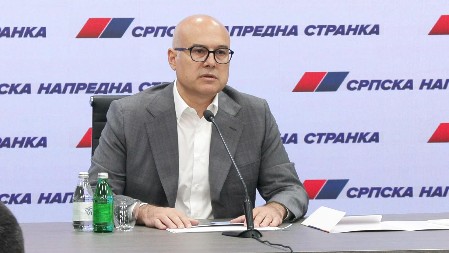 "PUNA PODRŠKA POLICIJI, SVAKA IM ČAST NA SVEMU ŠTO TRPE!" Vučević čestitao pripadnicima MUP-a na održavanju javnog reda i mira "POBEDIĆE SRBIJA"