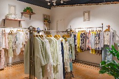 LETNJE HALJINE KOJE SRPKINJE OBOŽAVAJU Razgrabe se za dan, jer laskaju svakoj figuri, lagane su i savršene za sve prilike