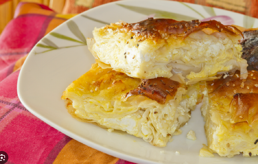 ZLATIBORSKA PITA SA SIROM I KAJMAKOM Polizaćete i pleh koliko je slasna, po ukusu joj nema ravne