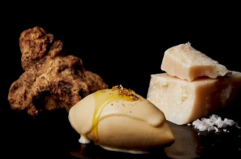 NAJSKUPLJI SLADOLED NA SVETU Cena ga uvela u Ginisovu knjigu rekorda (VIDEO)