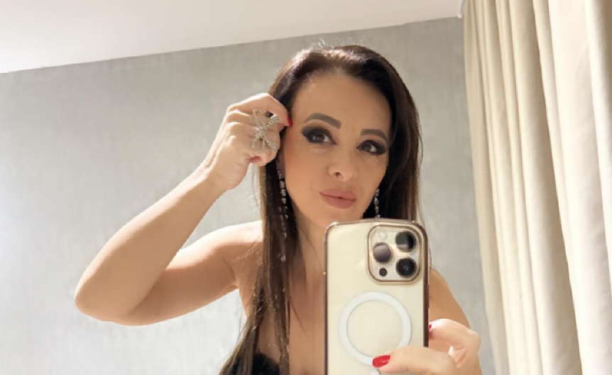 NATAŠA SE SKINULA U ŠESTOJ DECENIJI! Pevačica pozirala u kupaćem kostimu i pokazala zategnuto telo (FOTO)