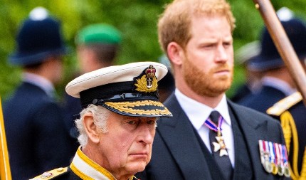 POMIRENJE NA VIDIKU? Princ Hari kuje pakleni plan, želi da vidi oca i brata ovde, a evo šta oni kažu