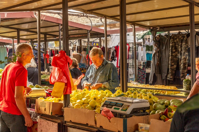 PIJAČARIMA JE DOSADILA JEDNA REČENICA E, sad naplaćujemo 20 po jednoj trešnji, u inat