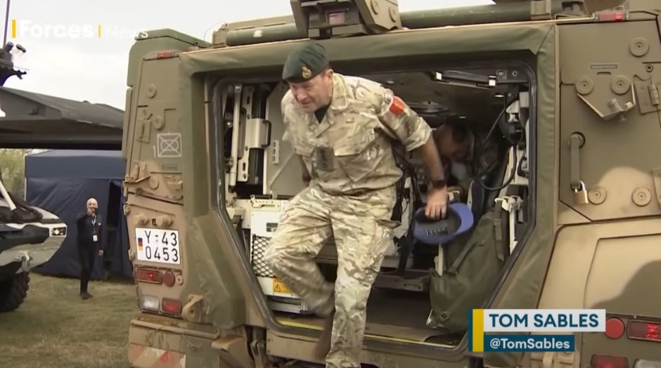 SANDERS PUŠI KUBANKU I PRETI APOKALIPSOM: "Putin nas gađa do 2030!"