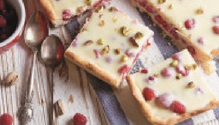 NEODOLJIVI TART SA BELOM ČOKOLADOM Kremast i sladak, uzećete parče više