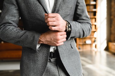 SULUDE RAZLIKE IZMEĐU DIREKTORSKIH I RADNIČKIH PLATA Jedna ima rekord – 746 prema 1