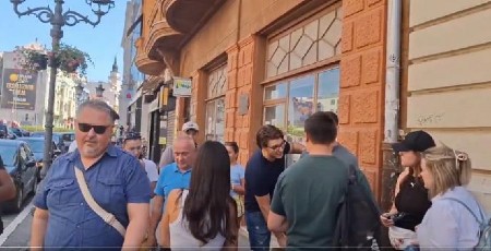 DEKAN IM  KUVAO, SAD GA PLJUJU!  Dobro došli u svet zgubidanske "tolerancije"!