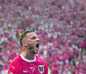 GRMEĆE SA SEVERA Treći srpski sin stiže na „Marakanu“