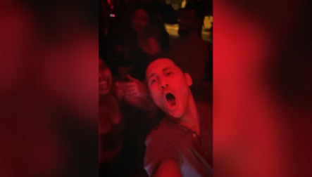 BIVŠI MUŽ MARIJE MIKIĆ LUDUJE NAKON RAZVODA Više ne krije sa kim je, njene bujne grudi u prvom planu (VIDEO)