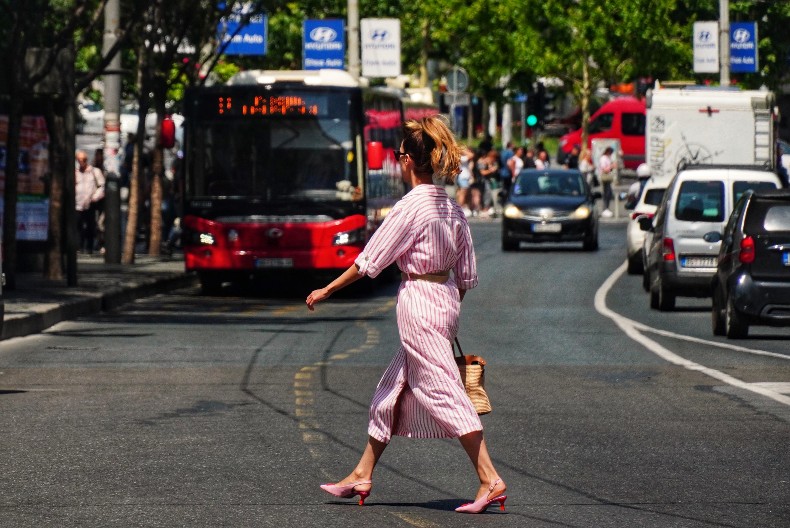 KOŽA GORI, KRVNI SUDOVI PUCAJU... Doktori upozoravaju da je ovo najbolja zaštita na visokim temperaturama
