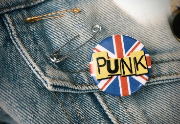 MALO KO ZNA ČEMU SLUŽI MALA RUPA NA ZIHERNADLI Ovaj detalj nije slučajan, a njegova funkcija će vas zaprepastiti