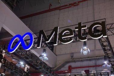 PAMETNA NARUKVICA JE TEHNOLOŠKA INOVACIJA KOJA OSTAVLJA BEZ DAHA Pokretom ruke možete da upravljate kompjuterom ili tastaturom, a da ih ne dodirnete