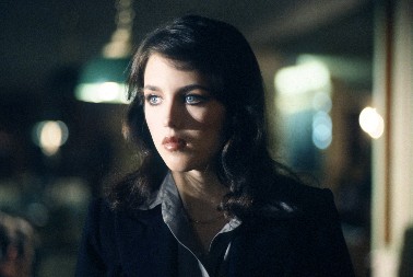 BILA JE LEPA KAO GREH, PA JOJ JE OTAC BRANIO DA SE POGLEDA U OGLEDALO DO 15. GODINE  A onda je u cvetu mladosti doživela najgoru moguću izdaju!