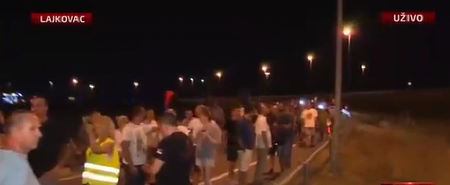 POLICIJA SPREČILA TEROR BLOKADERA!  Ugrožavali živote na Milošu Velikom