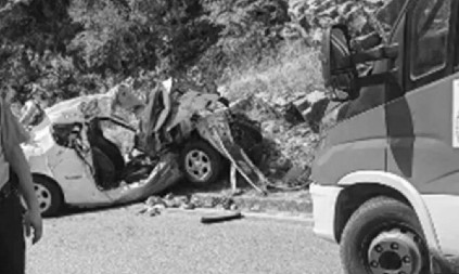 BEOGRAĐANKE POGINULE U STRAVIČNOJ NESREĆI KOD TREBINJA Automobilom se zakucale u kamion (FOTO)