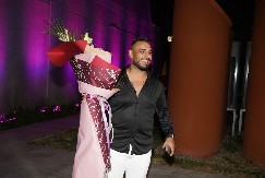 FOTOGRAFIJA DANA Darko Lazić ćerku stavio u koru od lubenice, a evo kako se snašla preslatka Srna