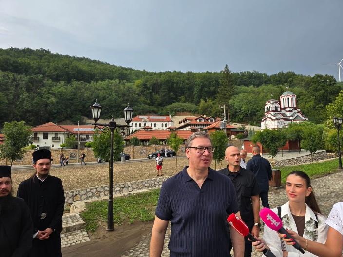 PREDSEDNIK VUČIĆ O VLADI NAKON 100 DANA: Trud postoji, ali vreme je za više rada