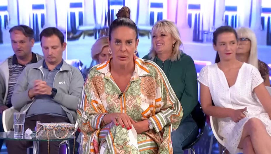 UNEREDILA SE U EMISIJI UŽIVO PRED MILIONIMA GLEDALACA? Kačavenda nije ni slutila da se sve videlo, neviđeni blam (FOTO)