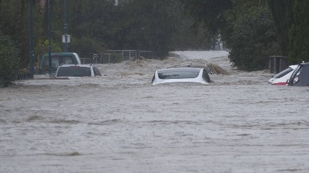 VANREDNO STANJE ZBOG POPLAVA! Evakuisano 150 izviđača iz kampova
