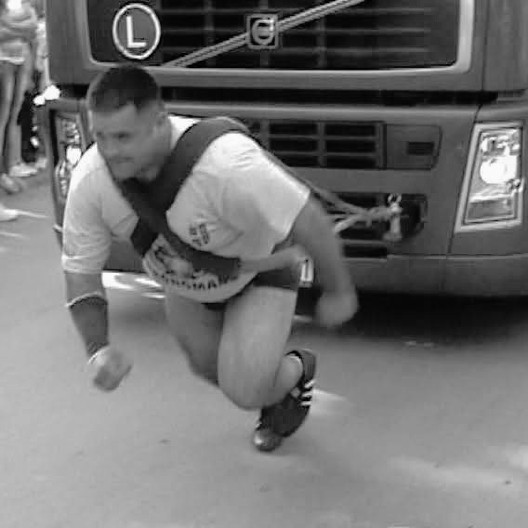 TRAGEDIJA NA TAKMIČENJU Preminuo učesnik "Krajiškog višeboja", hitno prekinut program