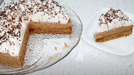 NAJBRŽA KEKS TORTA SA JOGURTOM Gotova dok pristavite kafu, a i dupla mera će biti malo