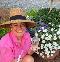 CVEĆARKA OTKRILA TAJNU RASKOŠNOG CVEĆA „Zalivam ga samo ovom vodom, brže raste i mnogo je bujnije“