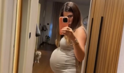 OLJA CRNOGORAC TIK PRED POROĐAJ! Pokazala trudnički stomak u uskoj haljini, a jedan detalj nikom nije promakao (VIDEO)