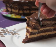 BAJADERA TORTA Prepuna sočnih kora i bogatog fila, poćiće vam voda na usta